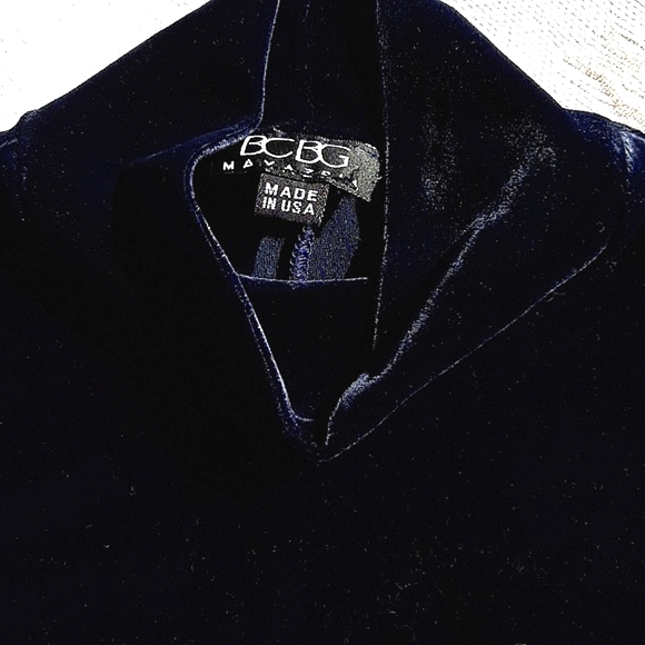 BCBG Max Azria Vintage Midnight Blue Velvet Mockneck Gown - Picture 5 of 12